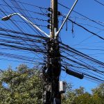 Remoção de fios em desuso chega a Rua Saldanha Marinho