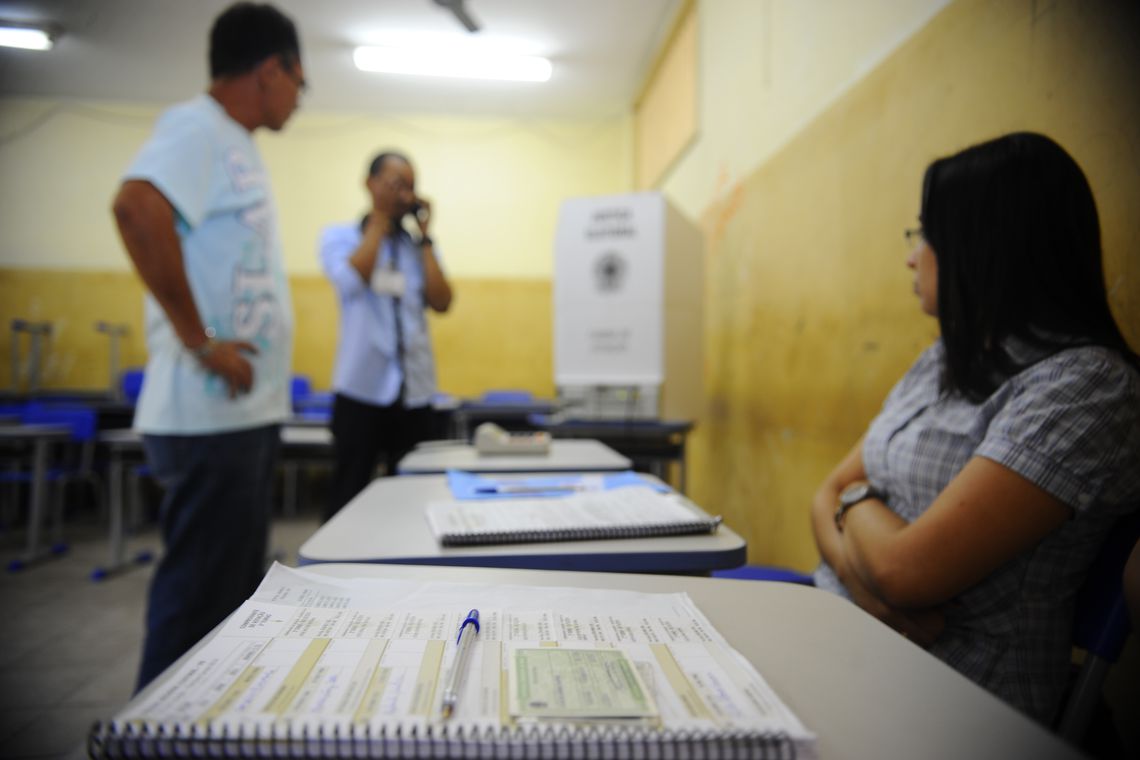 Justiça Eleitoral começa a convocar mesários para eleições de outubro