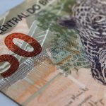 Milhões de brasileiros ainda não resgataram dinheiro esquecido em bancos