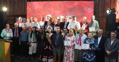 Estado e MTG anunciam entidades contempladas no projeto “Vivências de Galpão. CTG Lanceiros do Sul irá receber R$ 100 mil Estado e MTG anunciam entidades contempladas no projeto “Vivências de Galpão. CTG Lanceiros do Sul irá receber R$ 100 mil