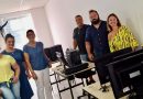 ​Secretaria  entrega cinco computadores ao Polo da UAB