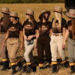 Candidatas a Soberanas da 26ª Fenarroz desfilam neste sábado pela manhã