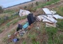 Secretaria realiza limpeza após denúncia de descarte irregular de lixo na Estrada do Geribá